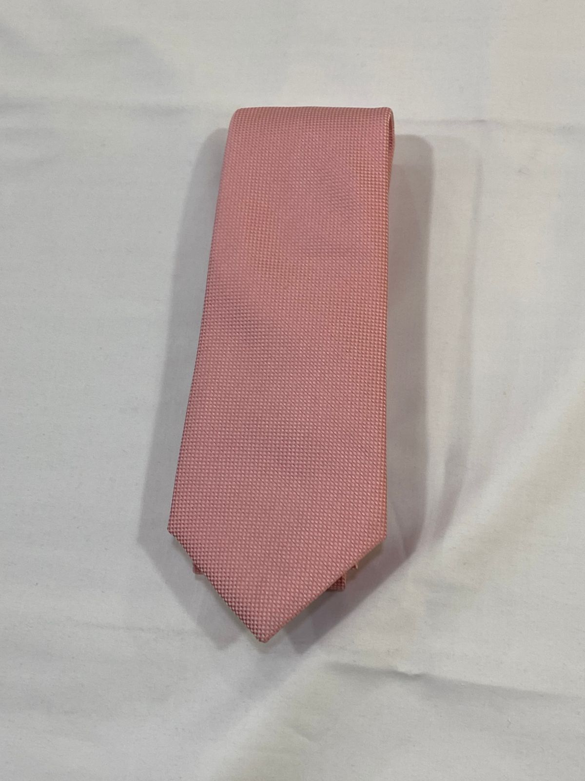 Chic Pink Tie for a Stylish Look